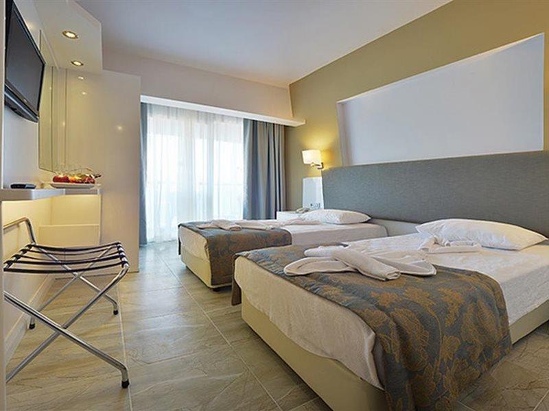 מרמריס Maris Beach Hotel מראה חיצוני תמונה
