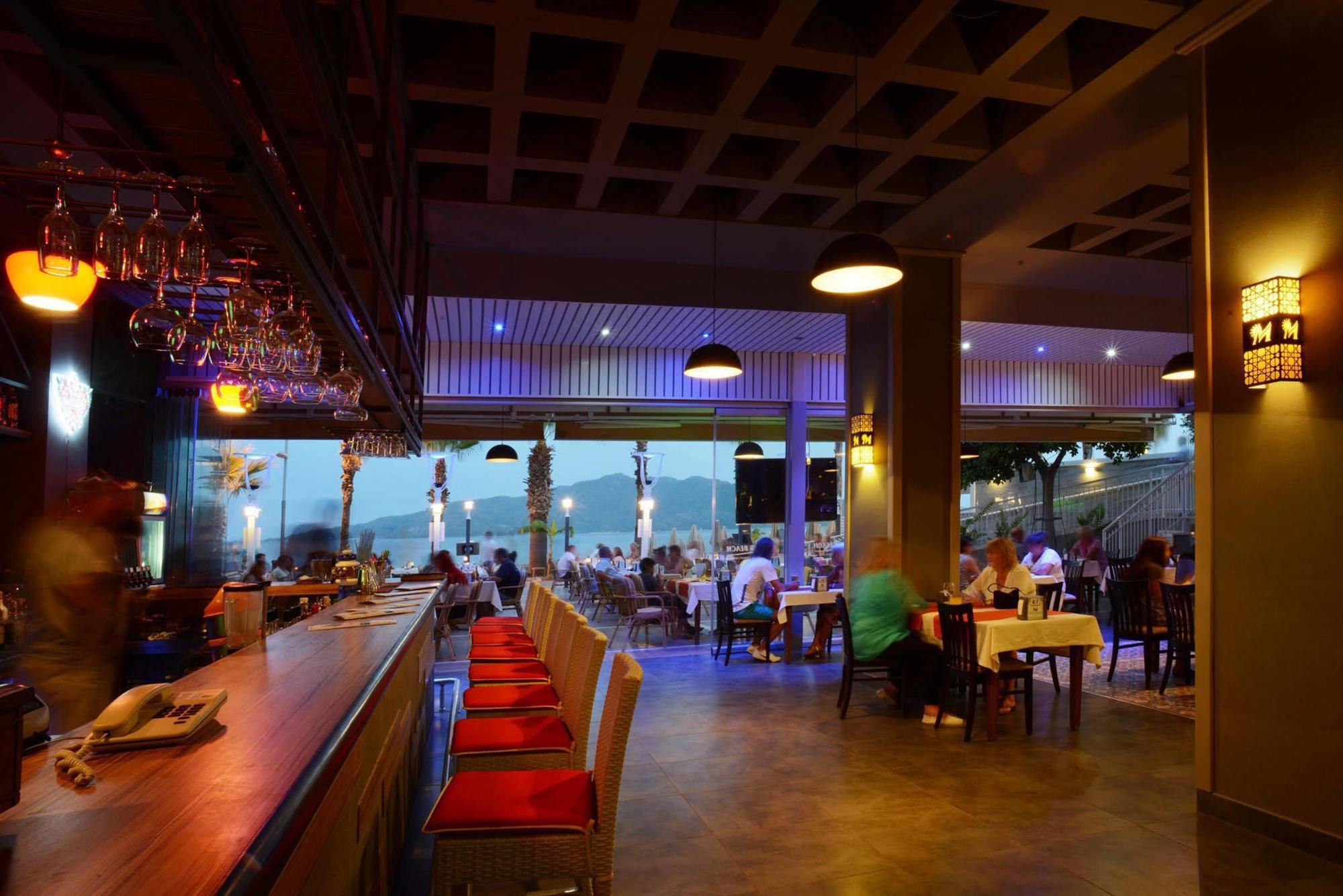 מרמריס Maris Beach Hotel מראה חיצוני תמונה
